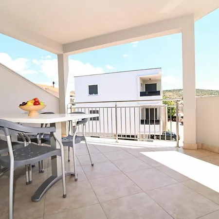 Apartmani Adria Trogir Exterior photo