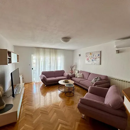 Apartmani Adria Trogir Exterior photo